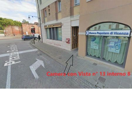 Camera Con Vista Este Exterior foto